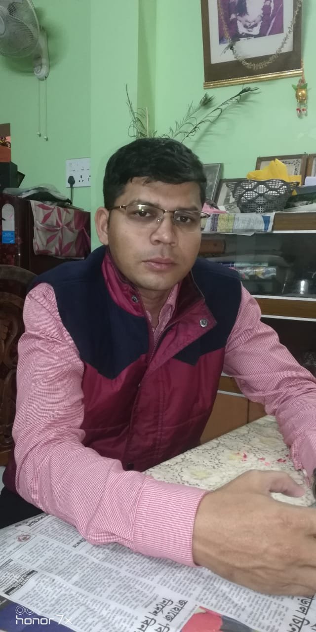 LIC agent Manoj Karmakar in Purba Putiary 1